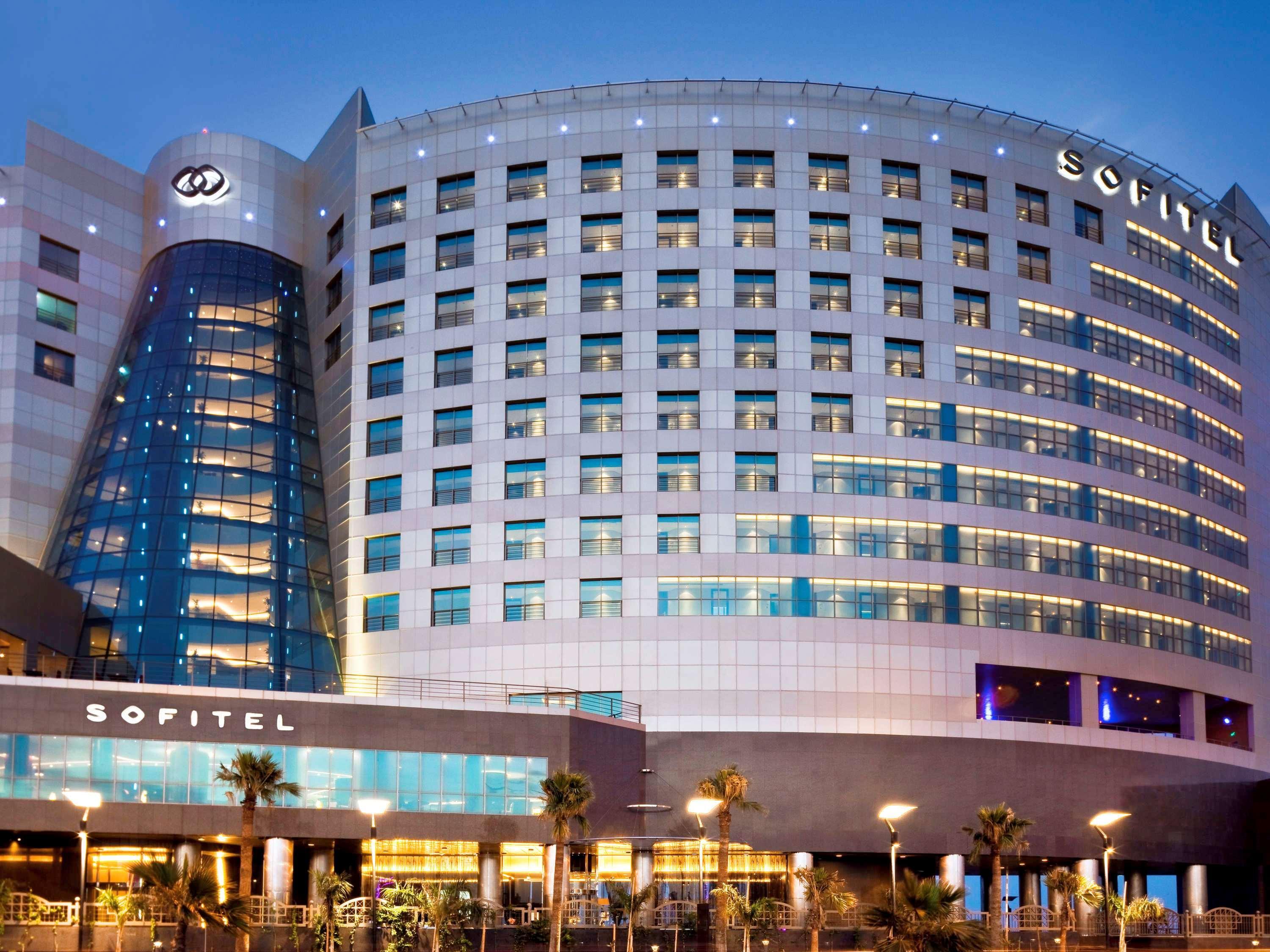 소피텔 알 코바 더 코르니쉬 알크호바르 외부 사진 Sofitel Cairo Nile Plaza