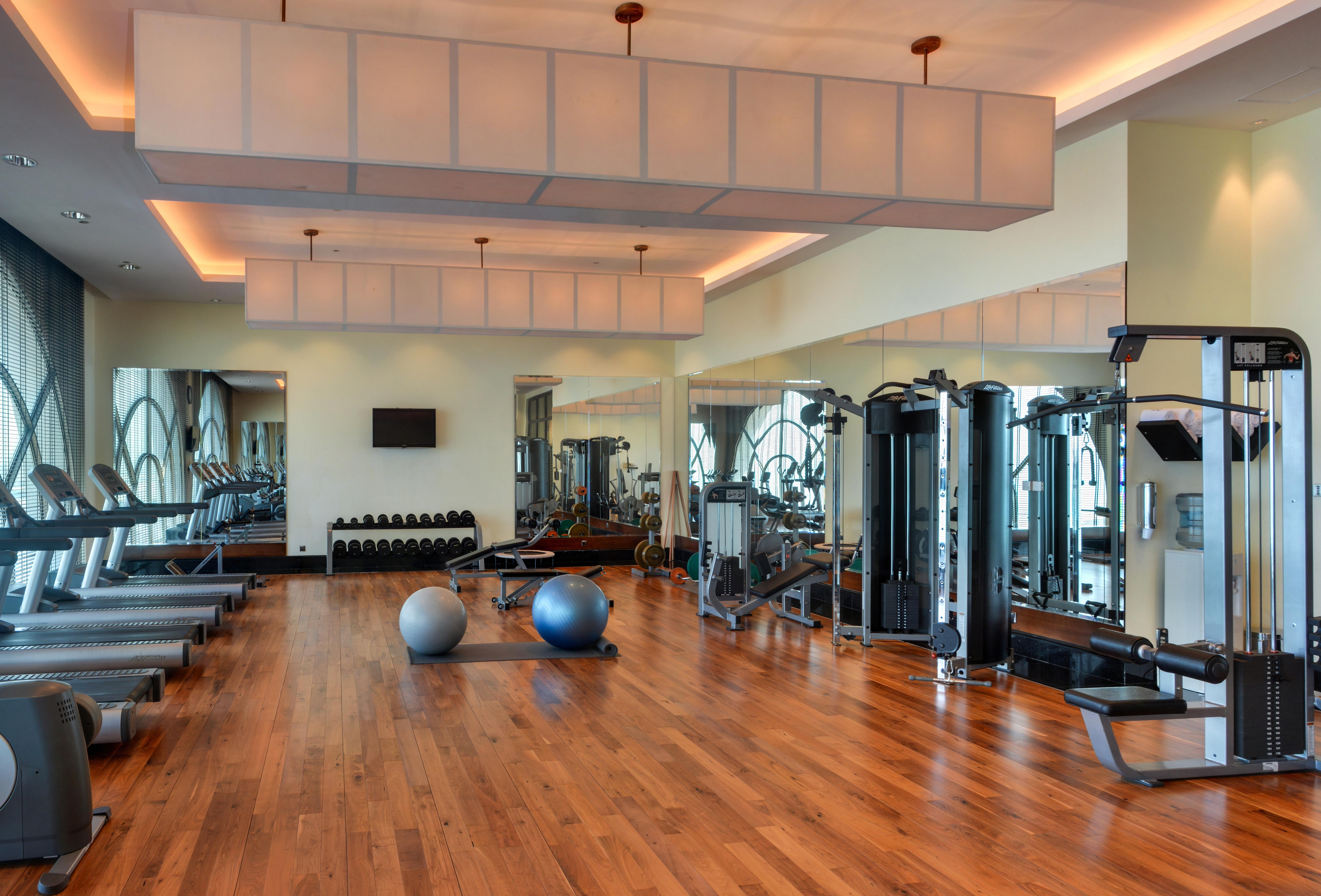 소피텔 알 코바 더 코르니쉬 알크호바르 외부 사진 The gym at the hotel